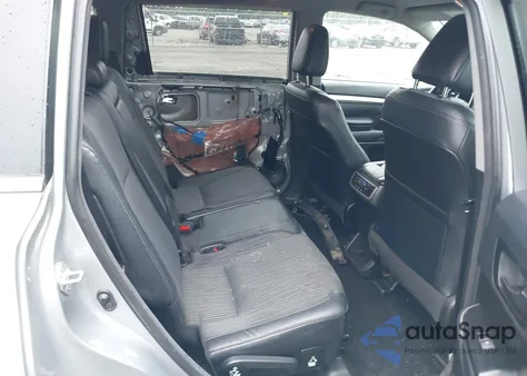 2018 Toyota Highlander Le Plus z USA, uszkodzony, nr VIN 5TDBZRFH1JS894086